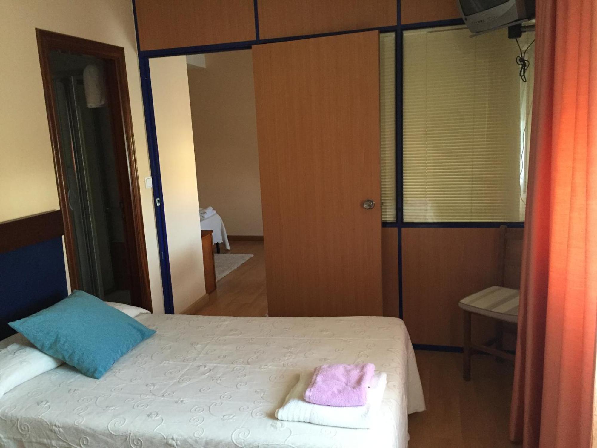 Hotel Santa Cruz Монтаос Номер фото